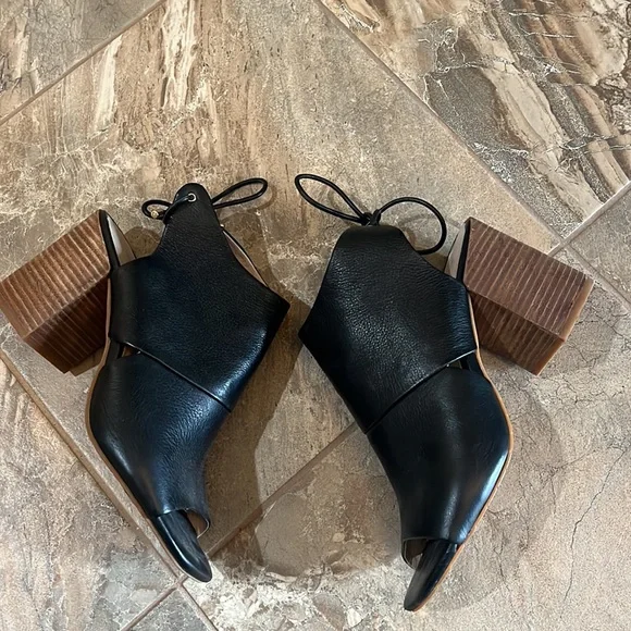 Leather booties - Picture 9 of 9